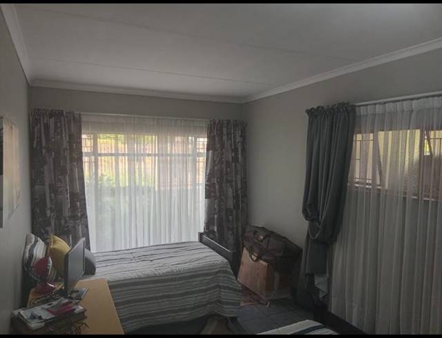 4 BEDROOM HOUSE FOR SALE IN WIERDA PARK